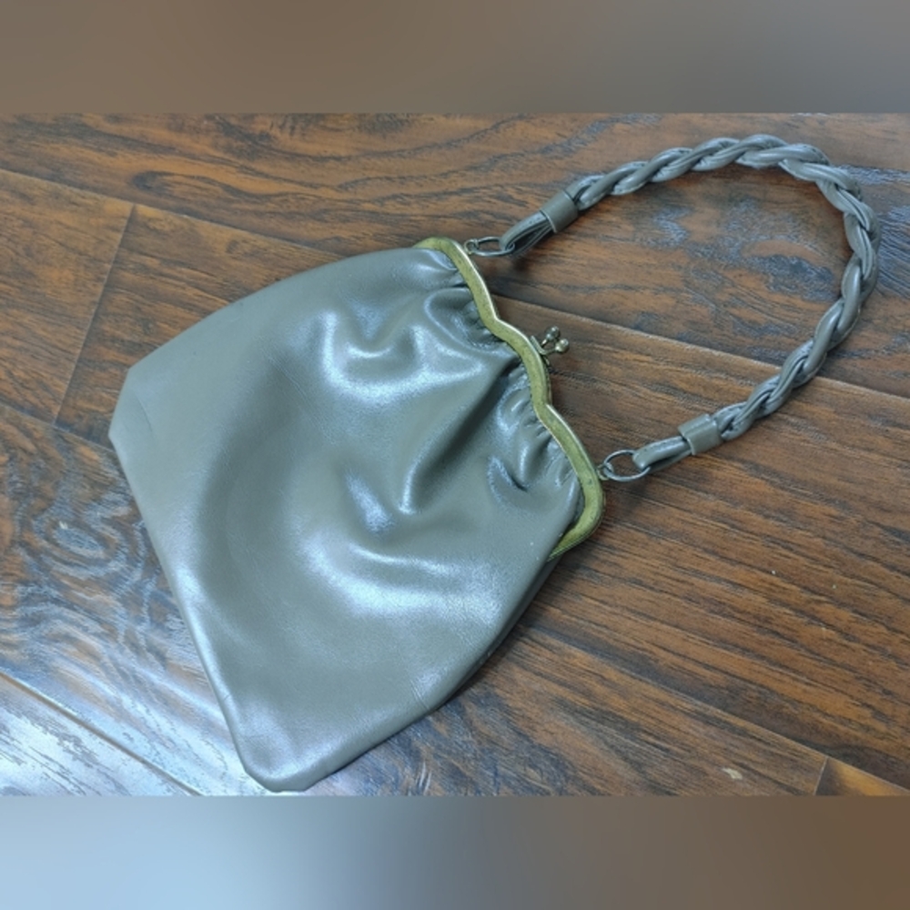 Vintage beige handbag witg twisted handle